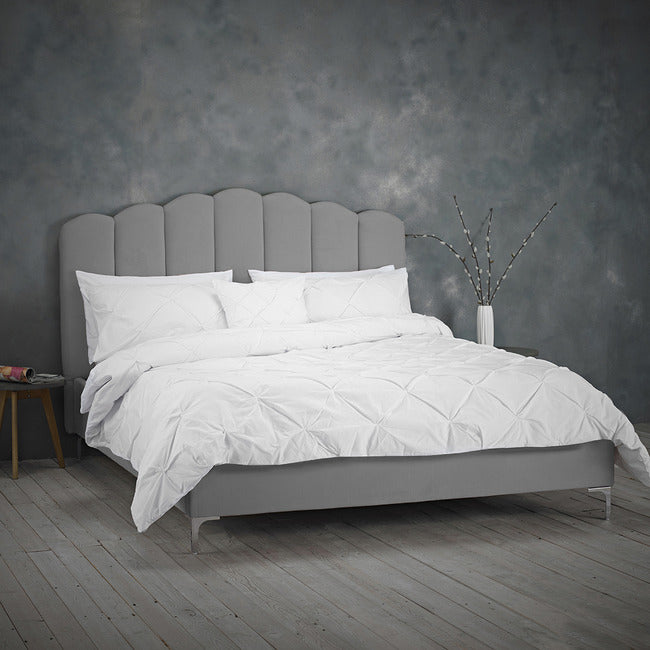 Elegant Velvet Kingsize Bed In Pink or Grey Velvet King Size - 2 Colours Available