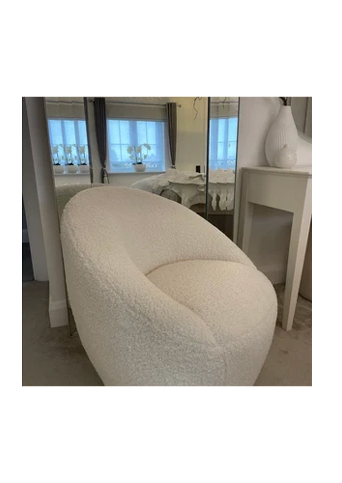 Cocoon boucle chair