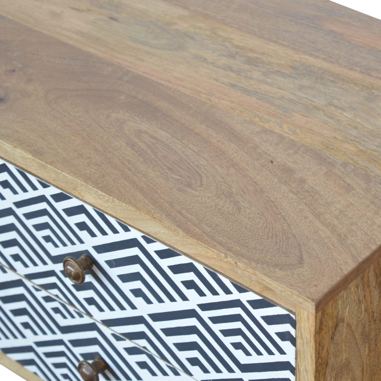 Monochrome Print Media TV Unit