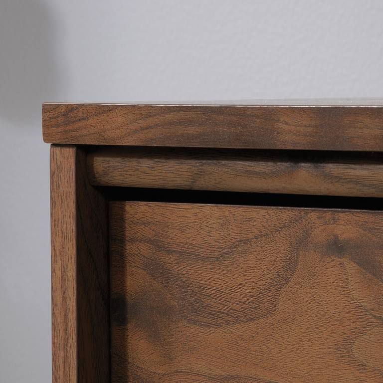 Elegant lateral filer in Grand Walnut effect finish